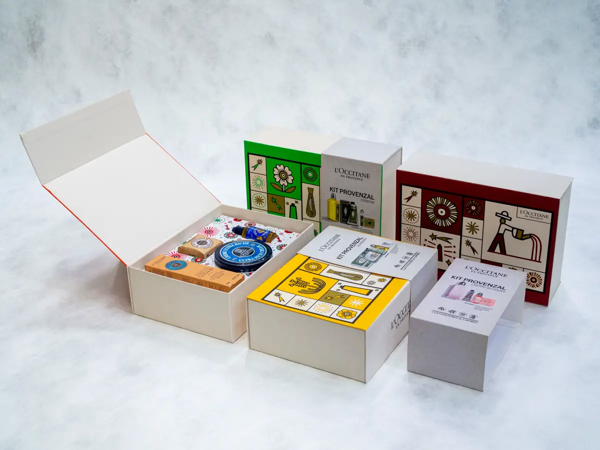 Kit Provenzal de Loccitane con cajas impresas y productos